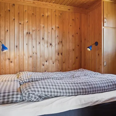 70s With Sea View Near Hals